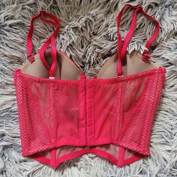 🍒NWT🍒 VS LINED PLUNGE BUSTIER 32D - Picture 2 of 9